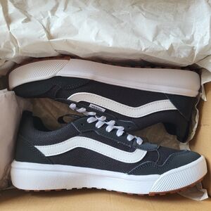 NIB Vans Women's Range EXP in Mesh Black/White, size 7.5